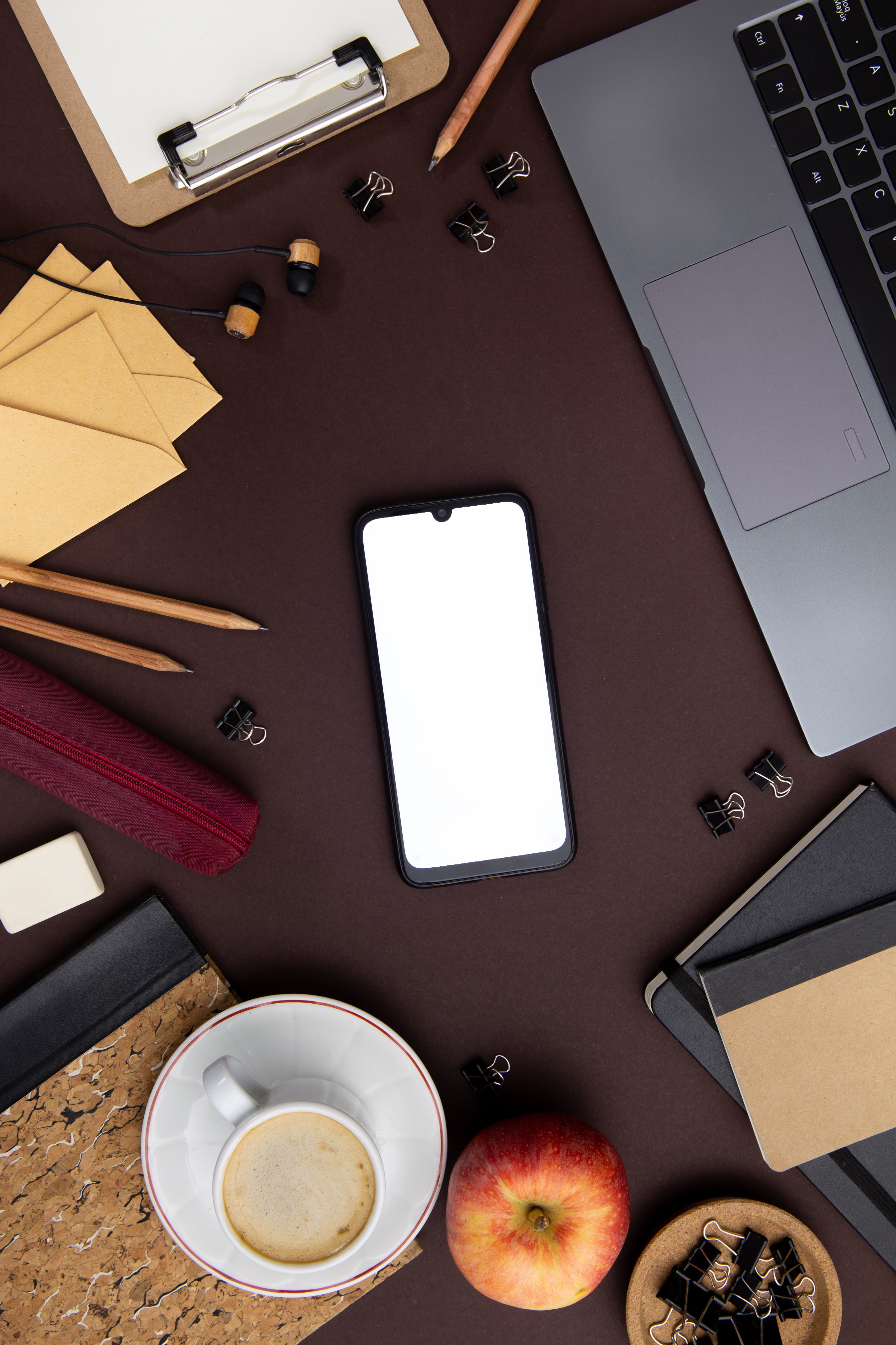 Agence tech moderne en dark mode